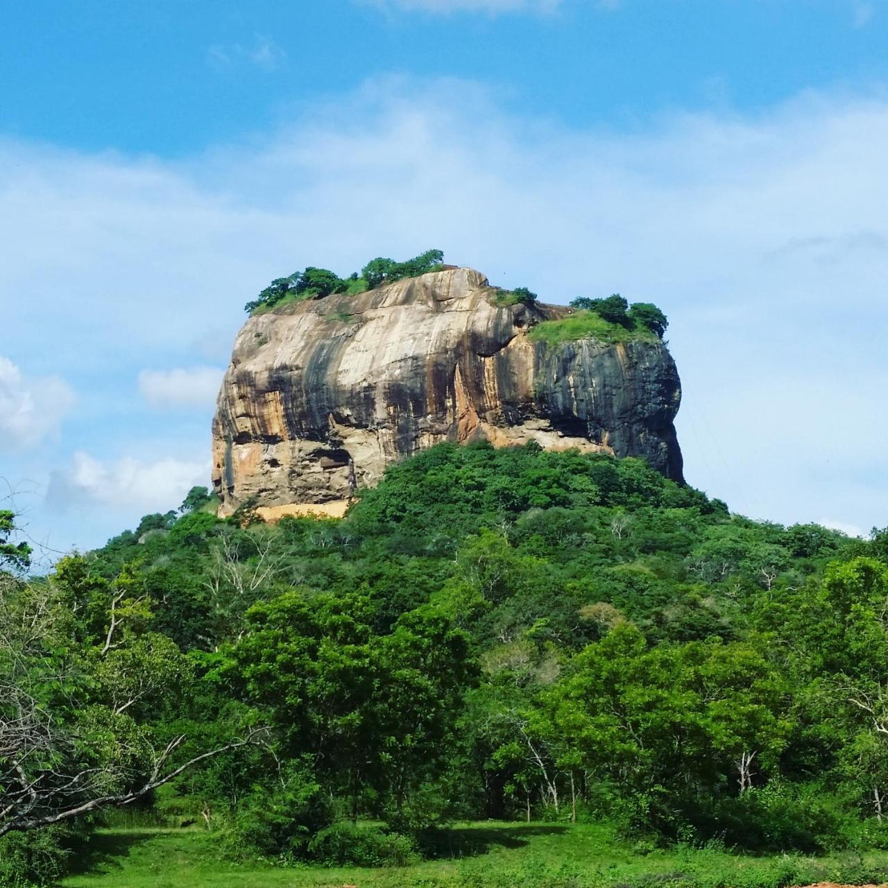 Rho Sigiriya Lake Edge Retreat Kibissa Exterior foto